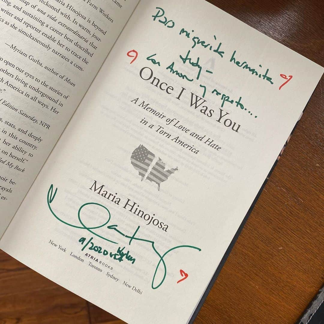 ジュディ・レイエスさんのインスタグラム写真 - (ジュディ・レイエスInstagram)「Can’t wait to read this wonderful gift from my talented sister @maria_la_hinojosa: reporter, journalist, host, boxer, artist and all around true badass and representative of so many things Latinx!! You inspire daily!  P’atra ni pa cojer impulso! ✊🏽👑♥️」9月11日 4時31分 - itisijudyreyes1