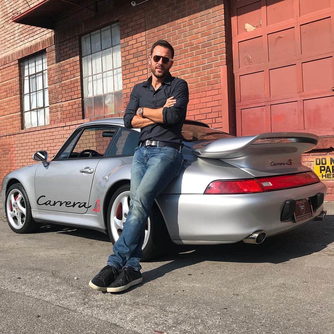 CarsWithoutLimitsさんのインスタグラム写真 - (CarsWithoutLimitsInstagram)「What’s your favourite Porsche ?? • @mralexmanos Classic Car Finder #carswithoutlimits」9月10日 19時56分 - carswithoutlimits