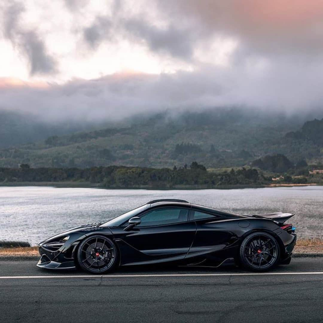 CarsWithoutLimitsさんのインスタグラム写真 - (CarsWithoutLimitsInstagram)「Rolling #720s Photos @sthompson  #carswithoutlimits #mclaren #mclaren720s」9月10日 19時59分 - carswithoutlimits