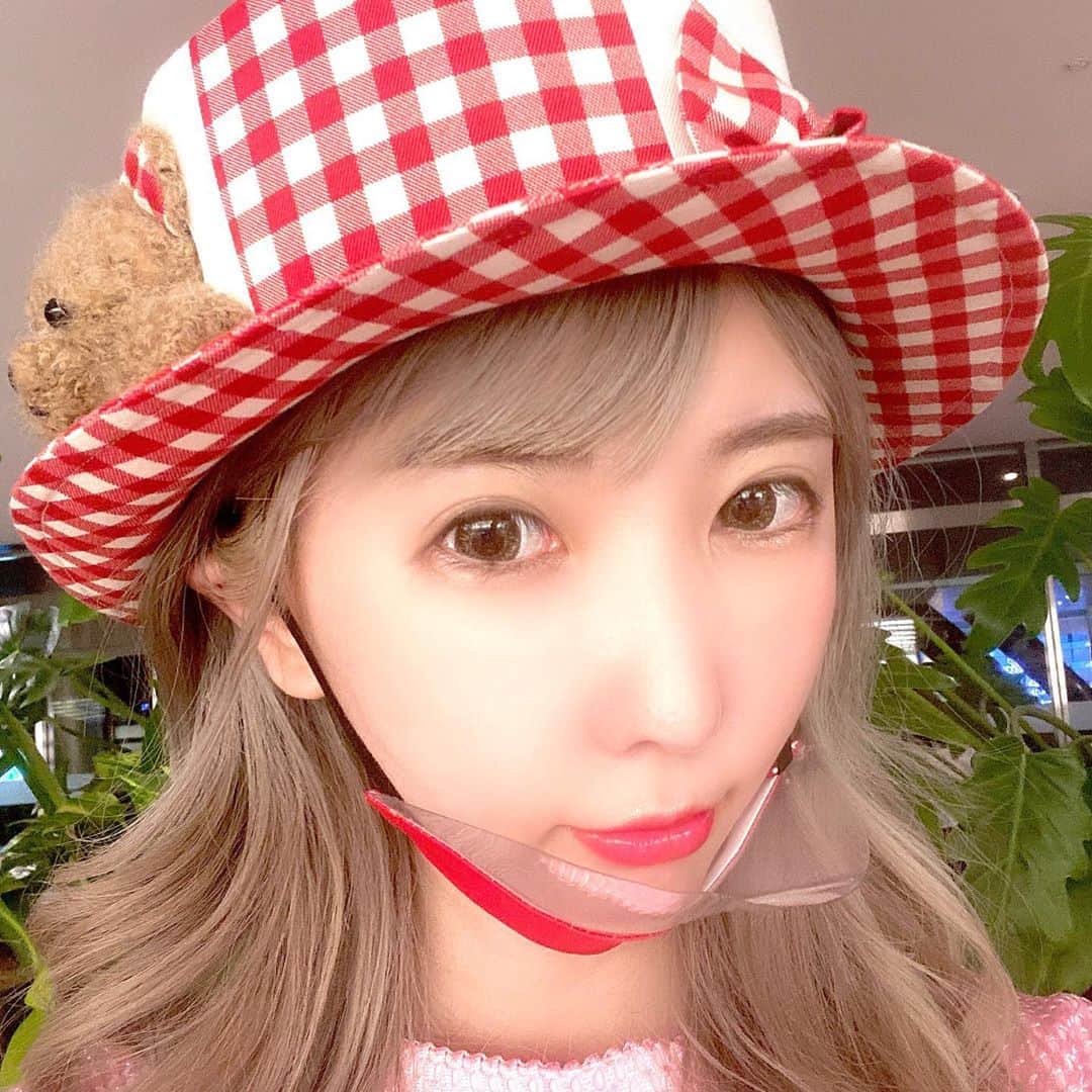 りんか社長さんのインスタグラム写真 - (りんか社長Instagram)「六本木ヒルズのラジオJ-wave【SONAR MUSIC】にお呼ばれして、めちゃくちゃお話しちゃまいます。 生放送！ゲストさんが香水で一躍有名になった瑛人さん‼️yoasobiさん‼️😍💕 ライブ配信のことも色々語っちゃいます。。笑  米津玄師さんも…⁉️😱💕  とにかく盛り沢山すぎる内容！！ ネットからも聞けます！是非本日21:05〜 聞いてみてくださいね💕  ▶︎ http://radiko.jp/index/FMJ/  #瑛人  #香水  #youtube #tiktok #TIKTOK研究家 #りんか社長  #米津玄師」9月10日 20時12分 - rinkashacho