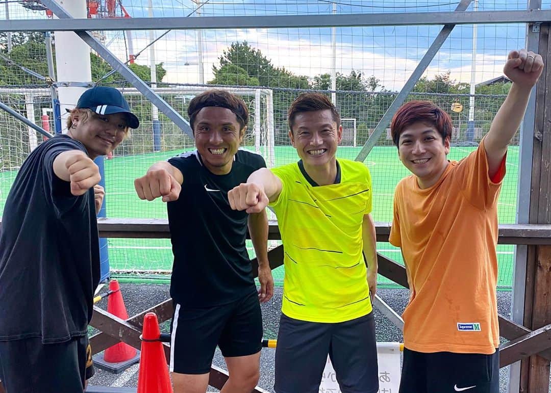 ジョージのインスタグラム：「那須さんと播戸さんと撮影してきました！めちゃくちゃタメになったし楽しかった。動画をお楽しみに！！ #サッカー #フットサル」