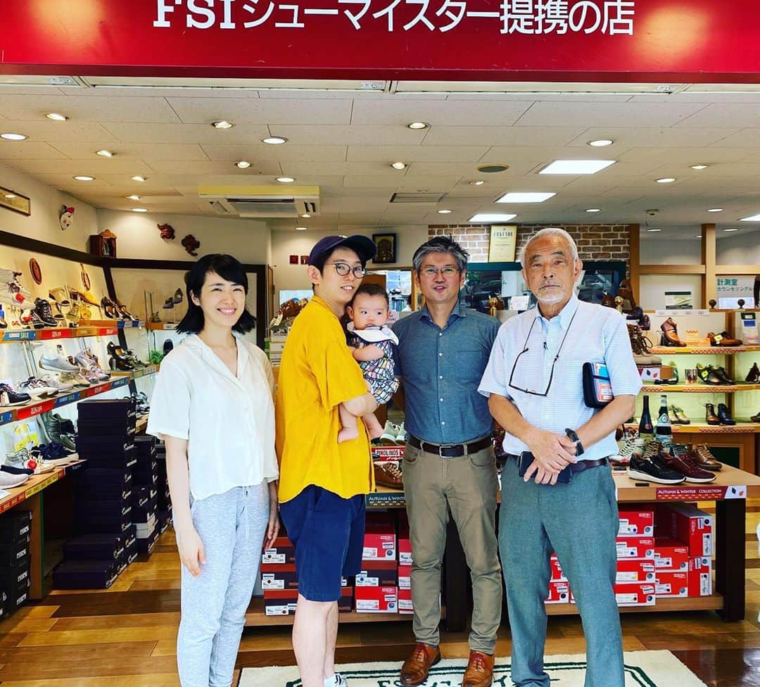芦沢統人のインスタグラム：「嫁・俺・子・兄・マカオ（父）」