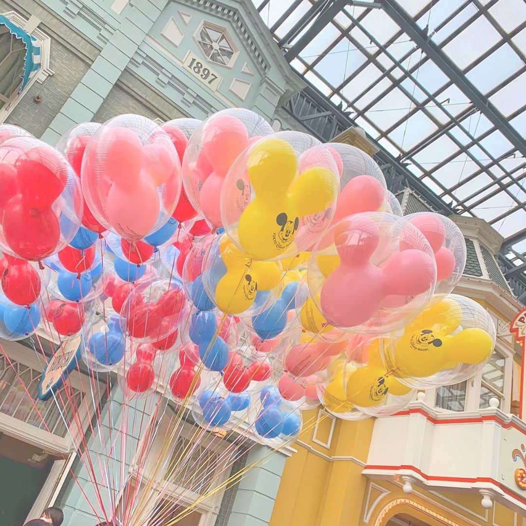 れなさんのインスタグラム写真 - (れなInstagram)「. #disney #disneyland #disneygram #disneyphoto #ディズニー #東京ディズニーランド #ディズニー写真部 #balloon #ワールドバザール #dオタ #ミニー #mickeyballoons #minniemouse #instagram #instagood #instalike #lll #l4l #いいね」9月10日 20時58分 - rena_rosario_c