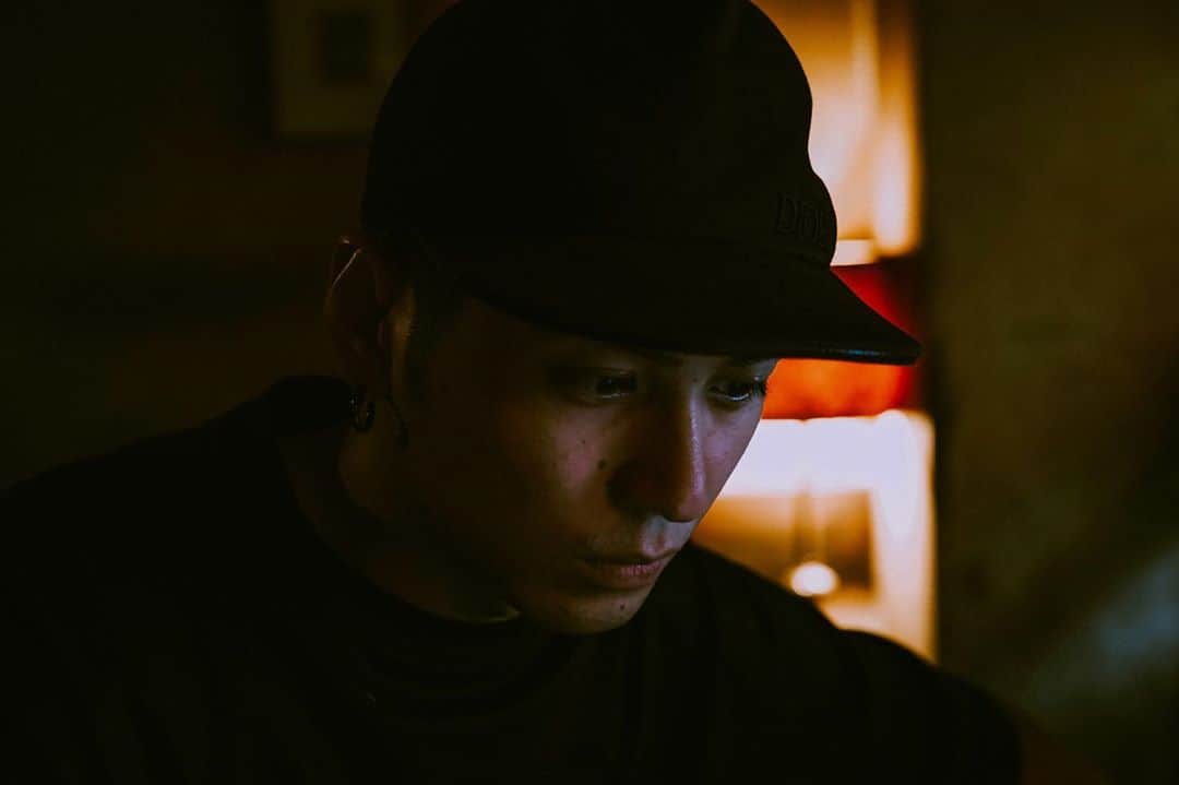 井澤勇貴のインスタグラム：「カメラは意識しない。 写真のあれやこれやは、分からないけど少なくとも見てて楽しいのはその瞬間を切り取った、映画のワンシーンのような写真。 @jp_hunter」