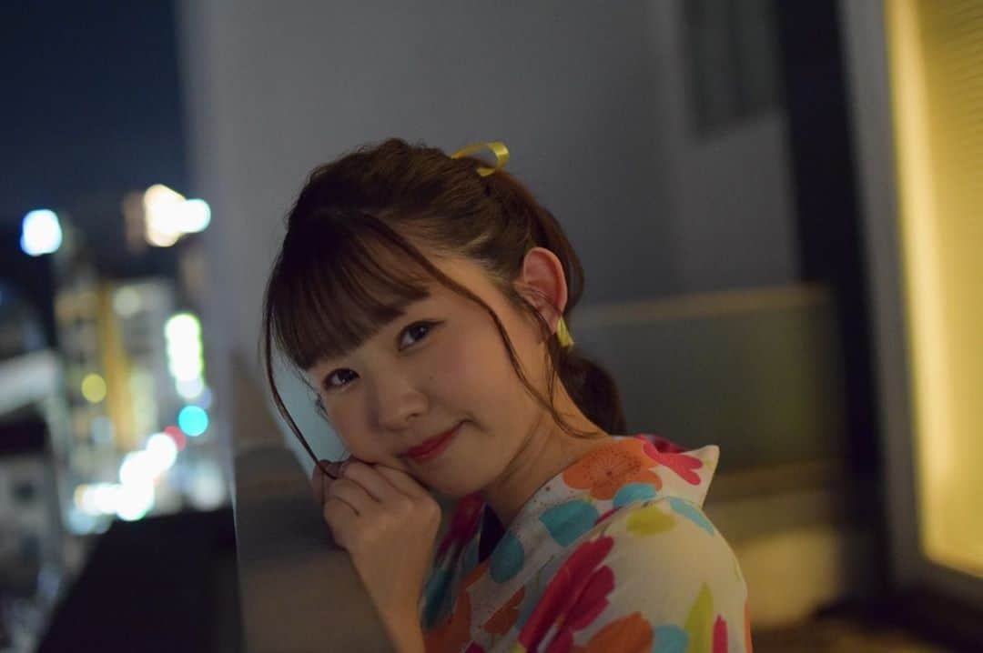 熊沢世莉奈さんのインスタグラム写真 - (熊沢世莉奈Instagram)「﻿ 夏は終わったけどまだ夏気分なので、ニコ生夏祭りの時のお写真を…🥰♡﻿ (載せたかったけどタイミング合わなかっただけ)﻿ ﻿ 毎年生写真だったりで浴衣着れるから嬉しいな💕﻿ ﻿」9月10日 21時30分 - kuma_0417