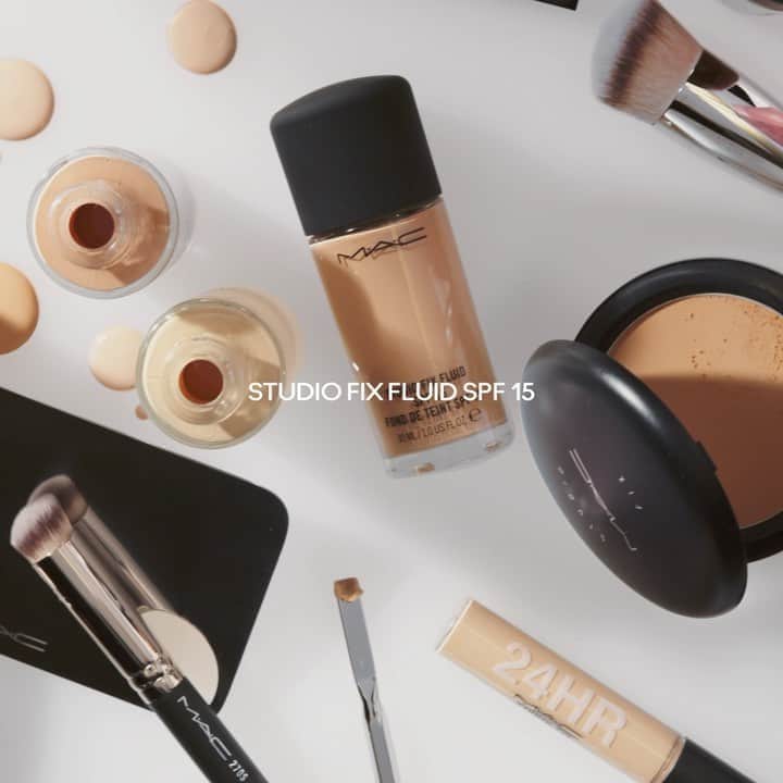 M∙A∙C Cosmetics Japanのインスタグラム：「カバー力と素肌感を保ちながら、隙のない パーフェクトルックをクリエイト✨ #MACStudioFix #MACスタジオフィックス ㅤ 仕上がりはそのままに、保湿成分でしっとり感をプラスする「スタジオ フィックス フルイッド SPF 15」でなりたい仕上がりを自在にコントロールして。 ㅤ 【公式オンラインショップ限定特典】 ☑︎初回ご購入のお客様へ10% OFFクーポンをプレゼント （クーポンコードwelcome） ㅤ #MACCosmeticsJapan #MACCosmetics #MAC #MACコスメ #マックコスメ #コスメ#コスメ紹介#コスメ好き#コスメレポ #化粧品 #デパコス #コスメ部 #コスメマニア#秋メイク#リキッドファンデーション#リキッド#時短メイク#ベースメイク#潤い#潤い肌#保湿#ツヤ肌#ツヤ肌メイク#ファンデーション#カバー力#毛穴レス」
