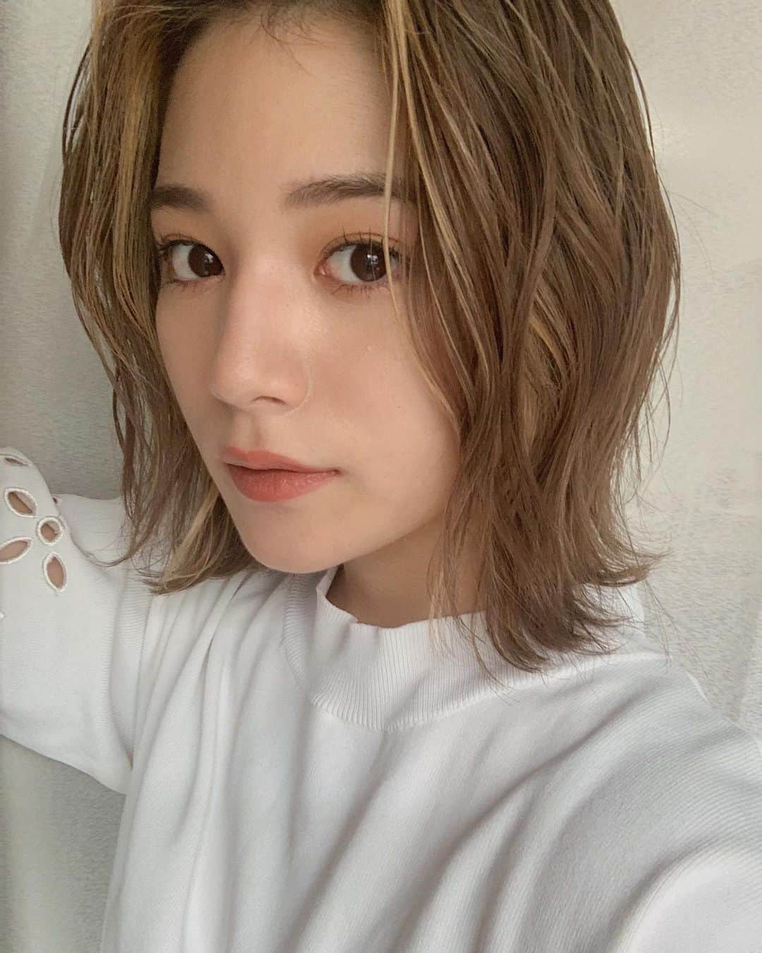浪花ほのかのインスタグラム：「MACの ミニリップスティックキット🙊 全色捨て色なくて持ち運びも良くておすすめ♡♡ ちなみに私のお色は上から三番目(〃▽〃)」