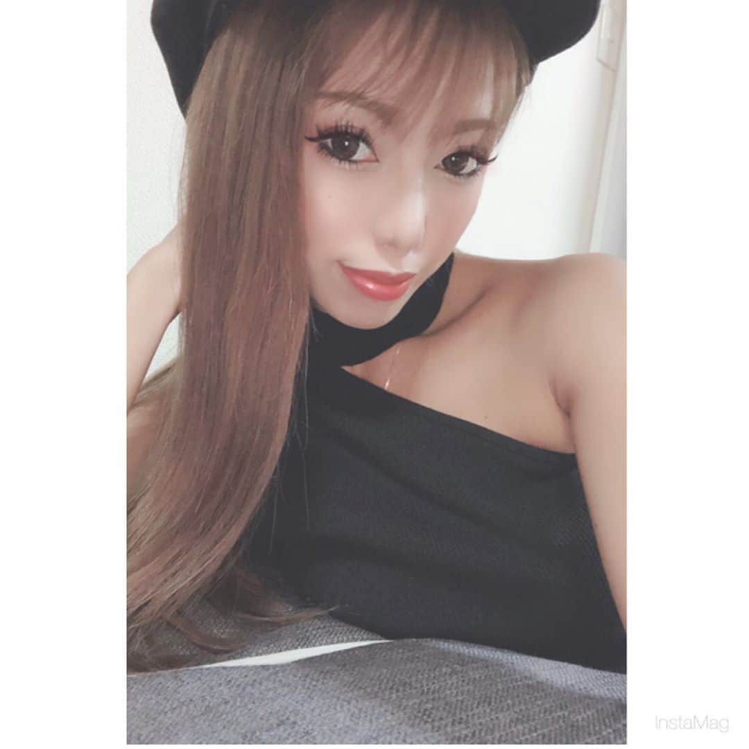 あゆかのインスタグラム：「今日もがんばろー🥰 まだまだ顔パリパリ😈  .  #千葉キャバクラ#千葉富士見キャバ嬢#千葉富士見町キャバ嬢#千葉富士見キャバクラ#arドレス#ジュエルズドレス#コロナに負けるな#コロナに負けるな日本#オンラインキャバクラ#ファッション好きな人と繋がりたい#ヘアメイク#お家スタイル#息してる？#followｍe4 #follow4like#followtrain」