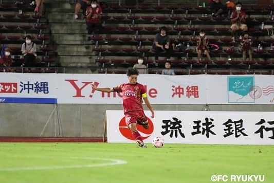 上里一将のインスタグラム：「・ #FC琉球 vs #大宮アルディージャ #久しぶりの有観客 #ホーム初勝利 #Jリーグ通算400試合達成セレモニー #全ては支えて下さる方々のお陰 #感謝感謝 #応援有難う御座いました」