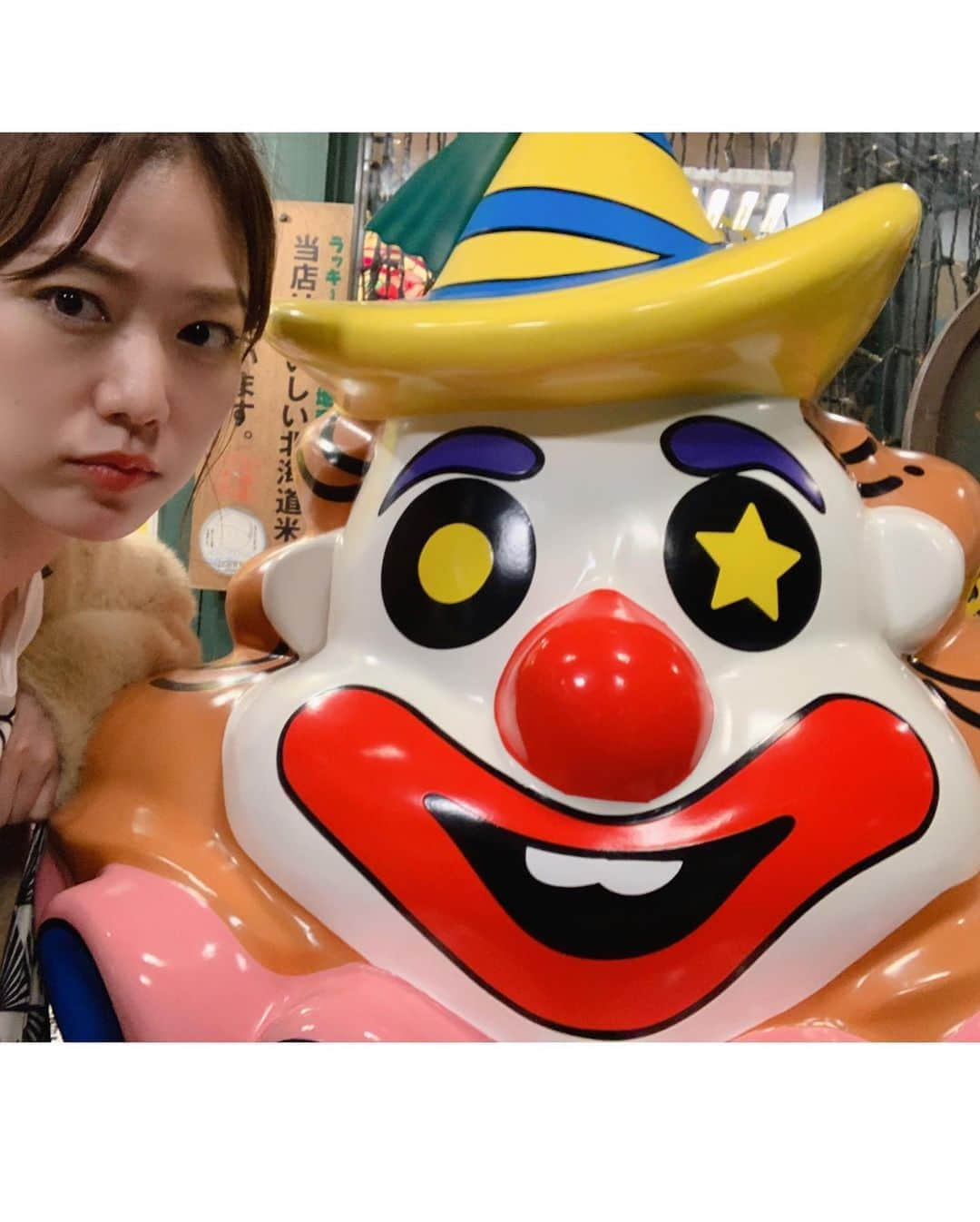 喜多よしかさんのインスタグラム写真 - (喜多よしかInstagram)「らっぴ🤡🍔🎡🎠  #函館#大沼#ラッピ#ラッキーピエロ#ハンバーガー#ピエロ#おだんごヘア#ヘアアレンジ#2020#summer#秋 かな#ワンピース#コンバース#converse#ヘアメイク#喜多よしか#北海道#旅行#旅#グルメ#photo#モデル#タレント#お腹いっぱい#毎日お腹いっぱい#毎日しあわせ」9月10日 21時41分 - yoshika_1002_official