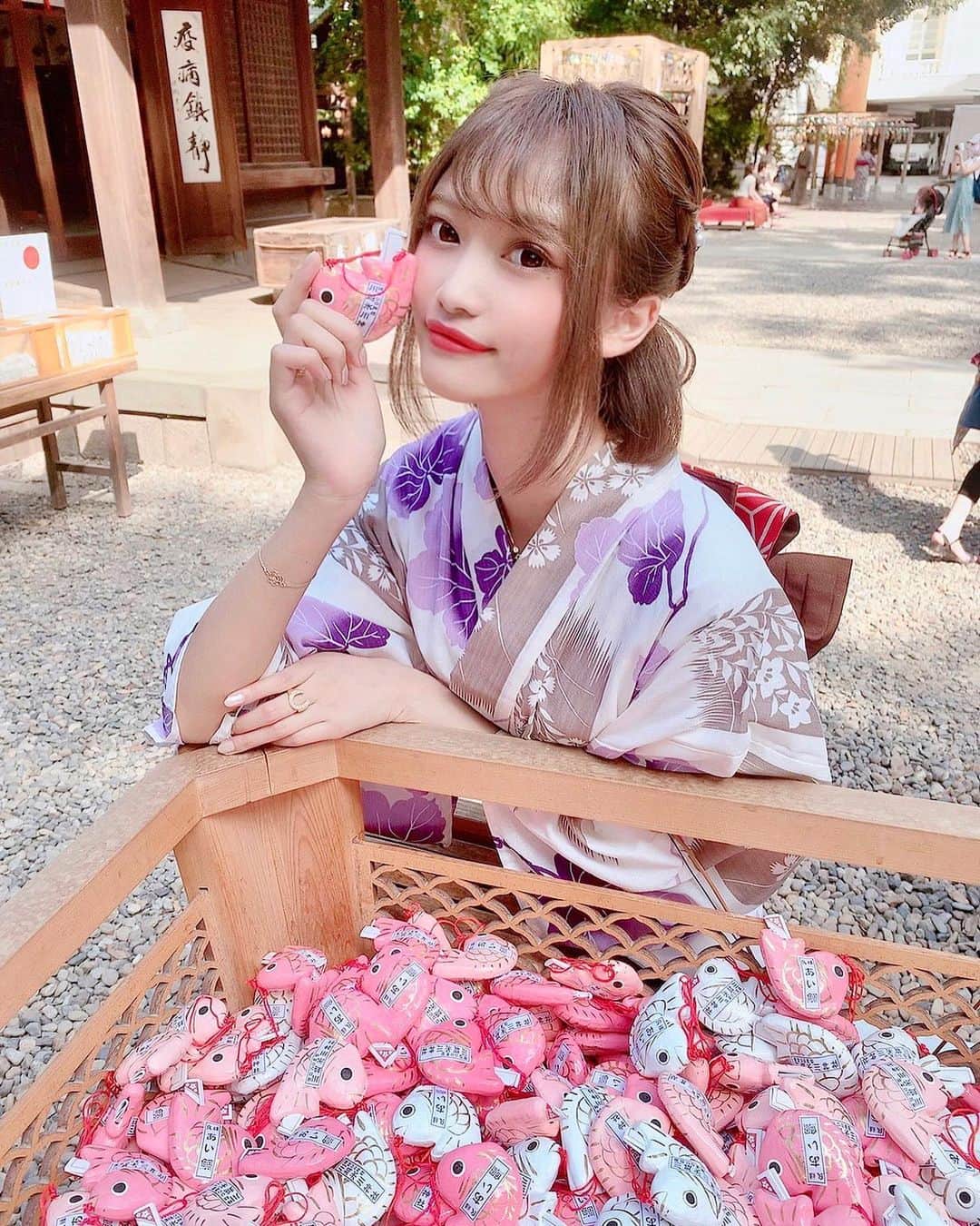 のインスタグラム：「川越氷川神社の鯛みくじ引いてきた💖 ピンクの鯛かわいい😍 ・ ・ ・ #埼玉 #川越 #川越氷川神社#神社 #鯛みくじ #おみくじ#縁結び#ピンク #浴衣#浴衣着付け #浴衣女子#浴衣レンタル #kawagoe #saitama #temple #instagood #instalike #likeforlikes #followｍe」