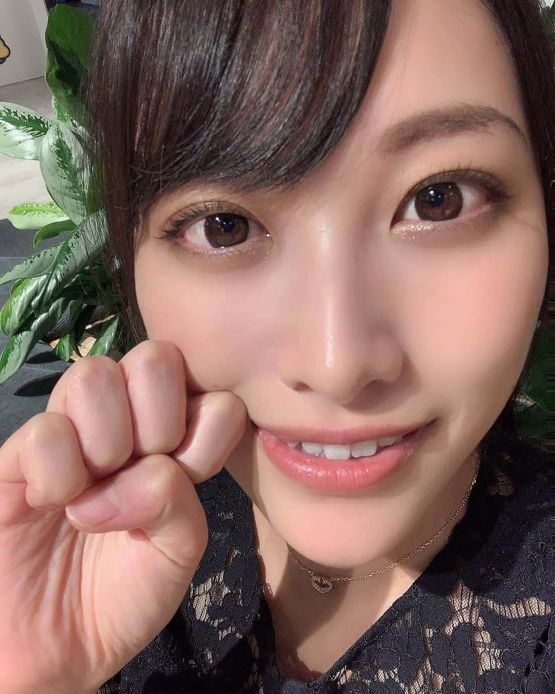 春原未来さんのインスタグラム写真 - (春原未来Instagram)「#スノトーク 終わって,これから #fanzaライブチャット ！ 途中入退場可なので,ぜひ覗きに来てね！  [第01部]　22:00～23:30 [第02部]　23:45～深夜1:30  猫気分。にゃんにゃん🥰  あと #春原未来 #オフ会 は未成年も参加できます🌟  #猫の手も借りたい #猫ちゃん #寝顔シリーズ #グレースコンチネンタル #gracecontinental #ロエベバッグ #loewebag」9月10日 21時59分 - sunohara_miki