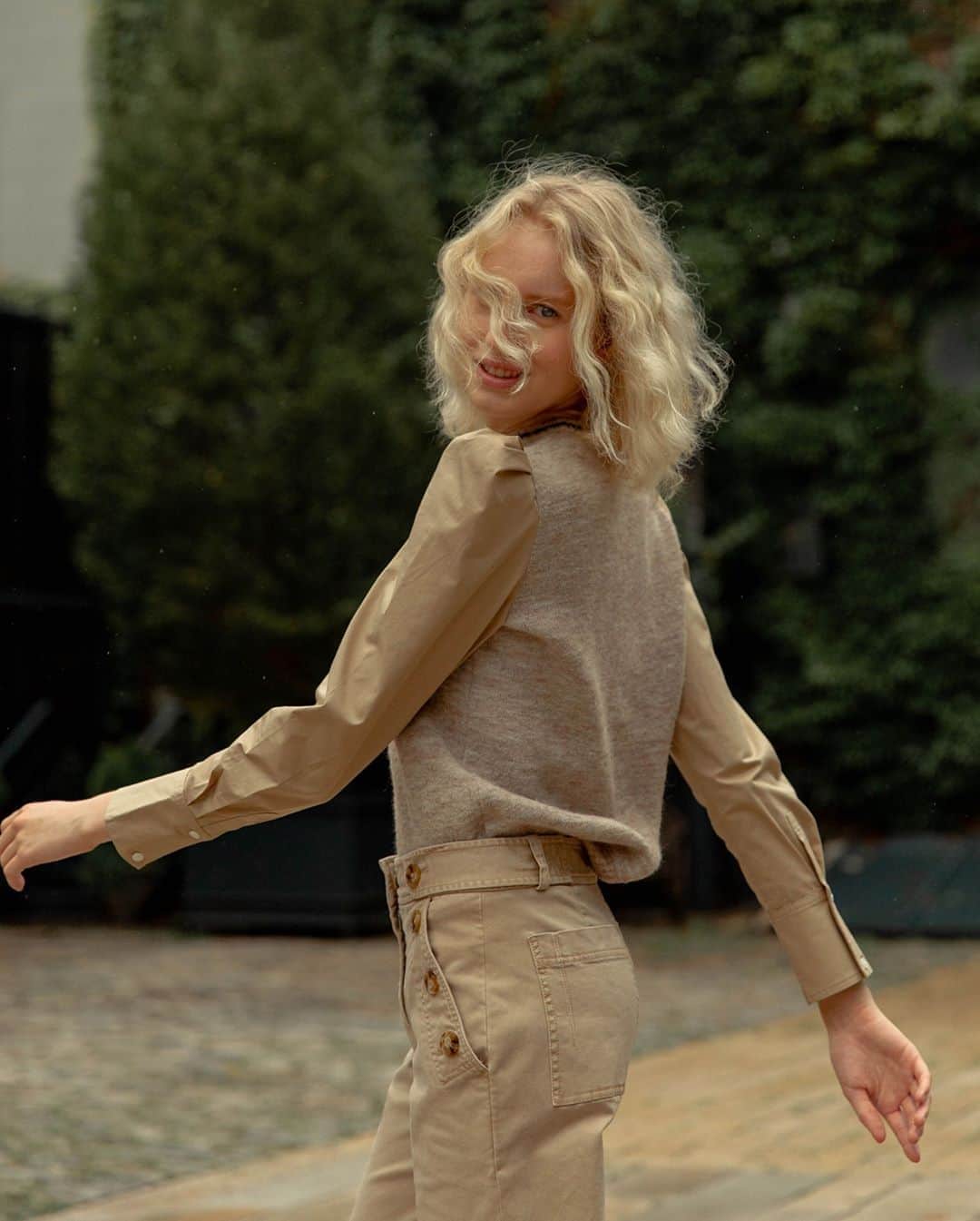デレクラムのインスタグラム：「Our new slim fitting Milton Mixed Media Sweater is a definite head turner.」
