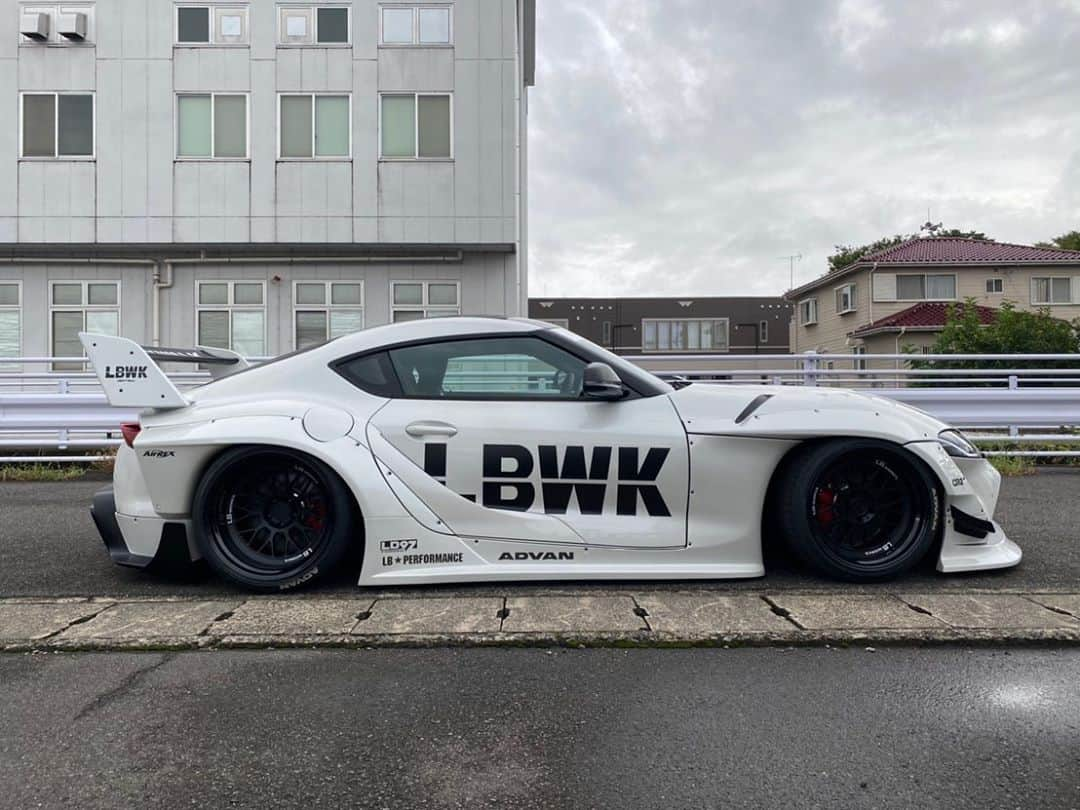 Wataru Katoさんのインスタグラム写真 - (Wataru KatoInstagram)「LBWK  LB★SUPER SIHOUETTE WORKS TOYOTA SUPRA 90😊  @thxandco_kanazawa  @__toyota_supra__  @toyota_jp  @toyotausa  @toyotaracing  @toyota  @libertywalkkato  #libertywalk #toyotasupra #supra #widebody #drift #lbworks #airrexsuspension  #fiexhaust  #yokohamatire  #bride  #ltmw #usa #lbwk #lbperformance #yokohamatire  #toyota #toyotasupra90」9月10日 22時13分 - libertywalkkato