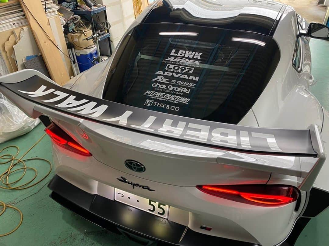 Wataru Katoさんのインスタグラム写真 - (Wataru KatoInstagram)「LBWK  LB★SUPER SIHOUETTE WORKS TOYOTA SUPRA 90😊  @thxandco_kanazawa  @__toyota_supra__  @toyota_jp  @toyotausa  @toyotaracing  @toyota  @libertywalkkato  #libertywalk #toyotasupra #supra #widebody #drift #lbworks #airrexsuspension  #fiexhaust  #yokohamatire  #bride  #ltmw #usa #lbwk #lbperformance #yokohamatire  #toyota #toyotasupra90」9月10日 22時13分 - libertywalkkato