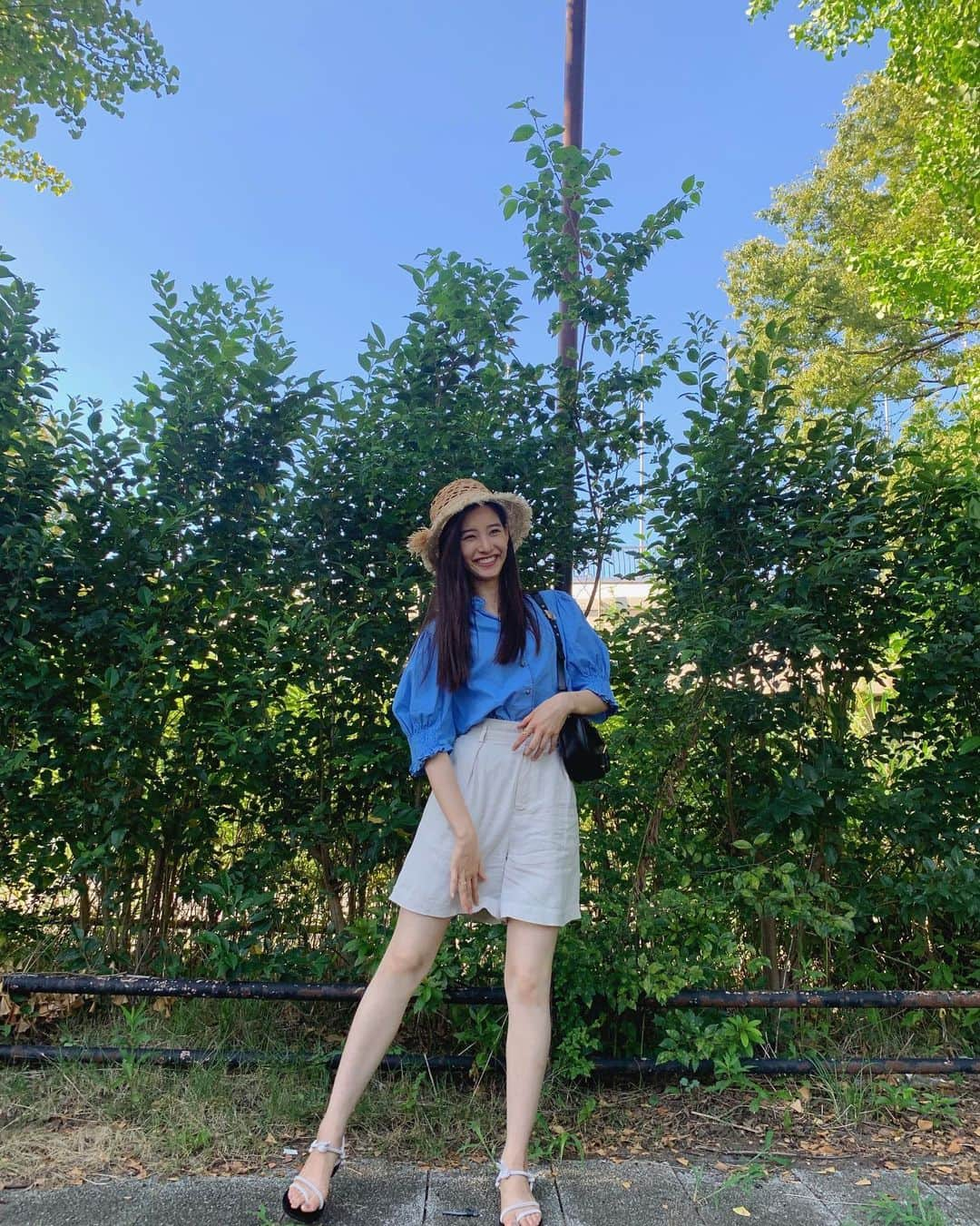 新木優子さんのインスタグラム写真 - (新木優子Instagram)「先日の私服  tops : vintage bottom : @snidel_official  shoes : @tomorrowland_jp  bag : @dior  hat : @dior   necklace & ring : @dior    撮影の時だけマスク外しています🙇🏻‍♀️✨」9月10日 22時19分 - yuuuuukko_