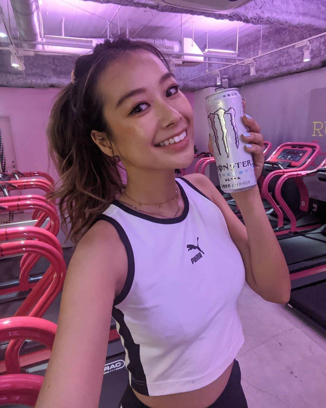 harunaのインスタグラム：「今日もモンスターでエナジーアップ✨#monsterenergy #モンスターエナジー #モンスターウルトラ #pr #Unleashtheultrabeast」