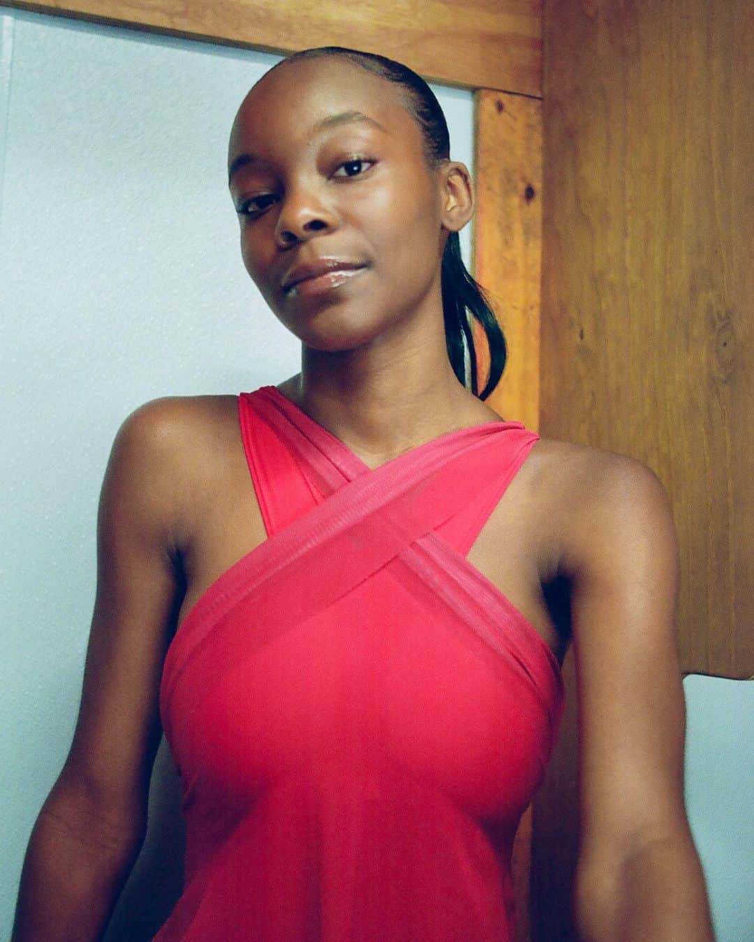 NikeNYCのインスタグラム：「“@figureskatinginharlem has helped us all with discipline. Coming from school, then straight to skating, then having to go home to do your homework is something that a lot of people can't juggle. But FSH teaches us how to manage our time.” - @nycari__  For the girls of FSH, skating has taught them more than just how to land an axel jump. With the help of many leaders within the program, they've learned how to focus on the things they truly care about.  What's something your sport has taught you? Tell us below.  #youcantstopsisters」