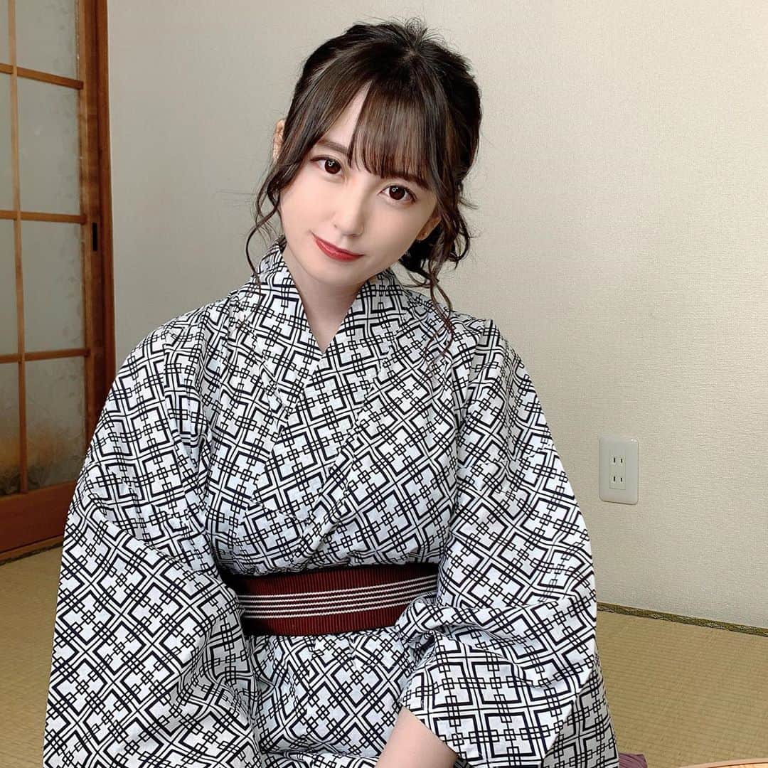 岬愛奈のインスタグラム：「. グラビアＶＲ撮影オフショット♡♡」