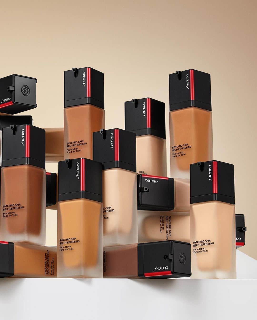 資生堂さんのインスタグラム写真 - (資生堂Instagram)「Made for everyone, everywhere. Our intuitive system makes finding a flawless foundation match easier than ever. Choose from 30 true-to-you shades. #ShiseidoMakeup #SynchroSkin」9月10日 23時03分 - shiseido