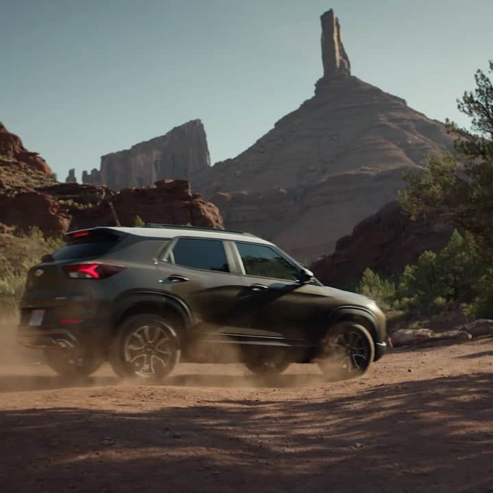 シボレーのインスタグラム：「With the All-New 2021 #ChevyTrailblazer, you can turn the middle of nowhere into somewhere.」