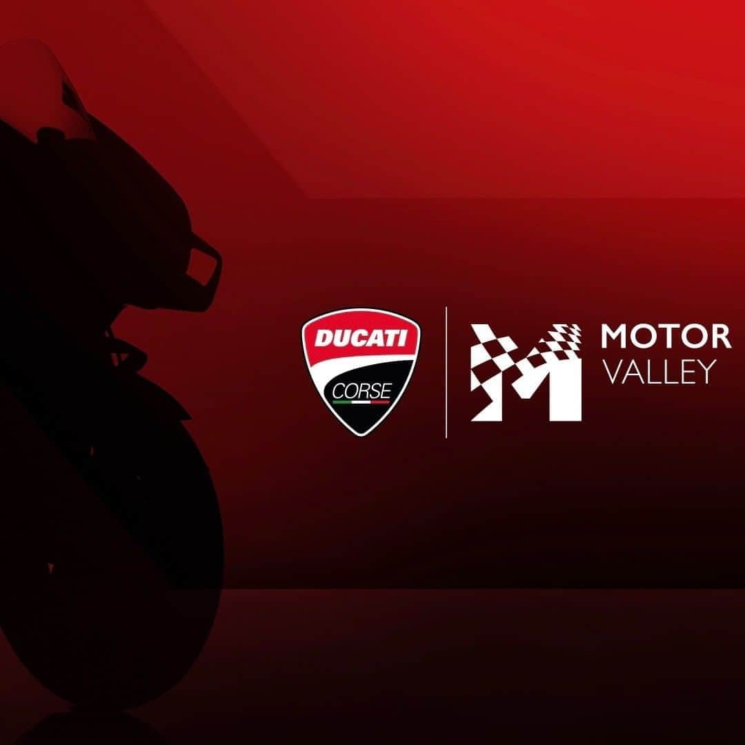 Ducati Japanさんのインスタグラム写真 - (Ducati JapanInstagram)「今週末に開催されるMotoGP第7戦サンマリノ＆リビエラ・ディ・リミニGPにおいて、ドゥカティ・チームのアンドレアとダニーロが駆るデスモセディチGP20のフェアリングに、モーターバレー協会のロゴが配置された新しいカラーリングが9月11日に行われるフリー・プラクティスにおいて公開されます。」9月10日 23時21分 - ducatijapan