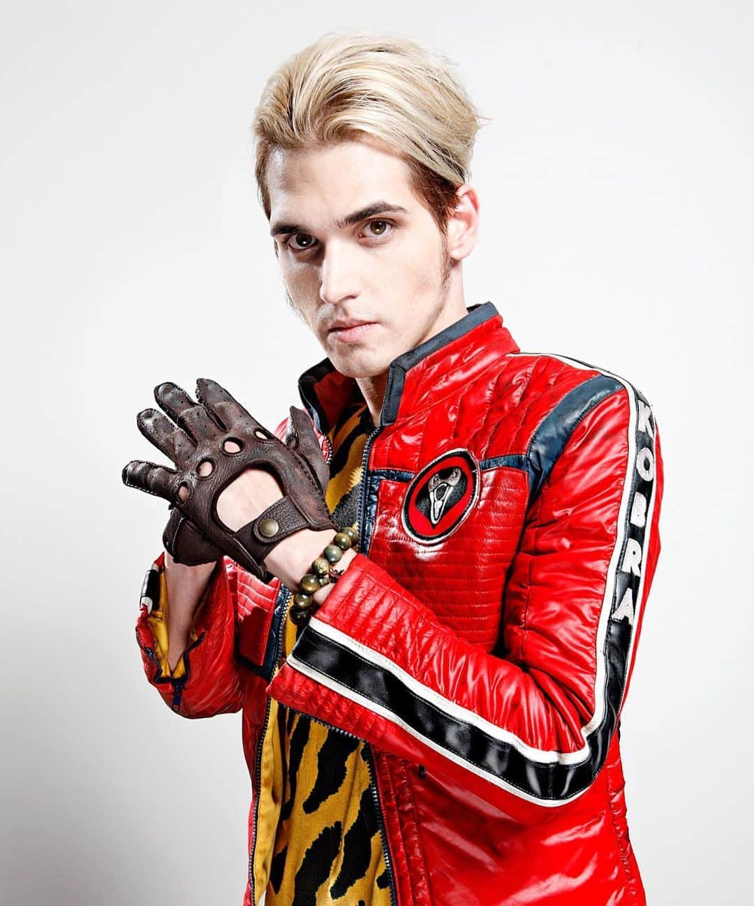 Kerrang!さんのインスタグラム写真 - (Kerrang!Instagram)「Wishing the one and only Mikey Way a very happy 40th birthday today! 🎉 ⠀⠀⠀⠀⠀⠀⠀⠀⠀ 📸: @paulharries ⠀⠀⠀⠀⠀⠀⠀⠀⠀ @mikeyway #kerrang #kerrangmagazine #mikeyway #mychemicalromance #electriccentury #collapser #rock #altrock #alternativerock #poppunk #emo」9月10日 23時57分 - kerrangmagazine_