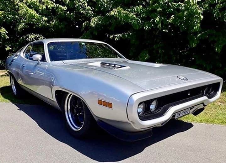 Classics Dailyさんのインスタグラム写真 - (Classics DailyInstagram)「#ClassicsFeature _____ What's your favorite Mopar? I'm digging this 1971 Plymouth Roadrunner. _____ #classiccar #musclecar #hotrod #protouring #prostreet #restomod #classicsdaily #streetrod #streetcar #customcar #hotrods #streetrods #mopar #plymouth #roadrunner」9月11日 0時01分 - classicsdaily