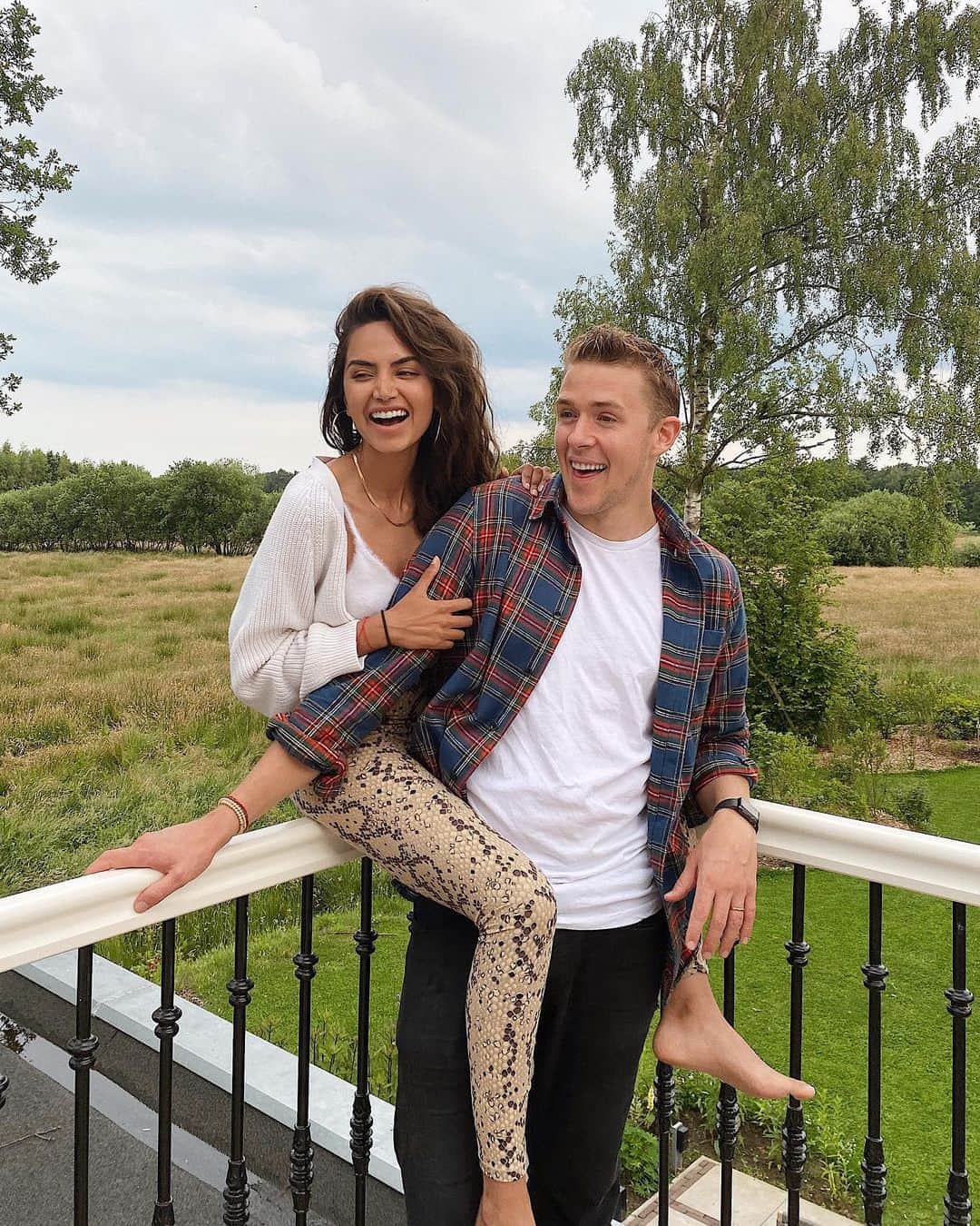 Diipa Büller-Khoslaのインスタグラム：「Fav photo of 2020 with my fav person @olegbuller ❤️ Our 2 year wedding anniversary is 2 weeks! 🥰」