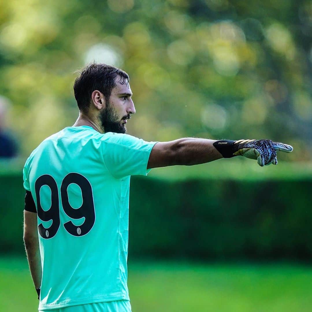 ジャンルイジ・ドンナルンマのインスタグラム：「👀 puntati verso una settimana importante #UEL #Seriea 🔴⚫️」