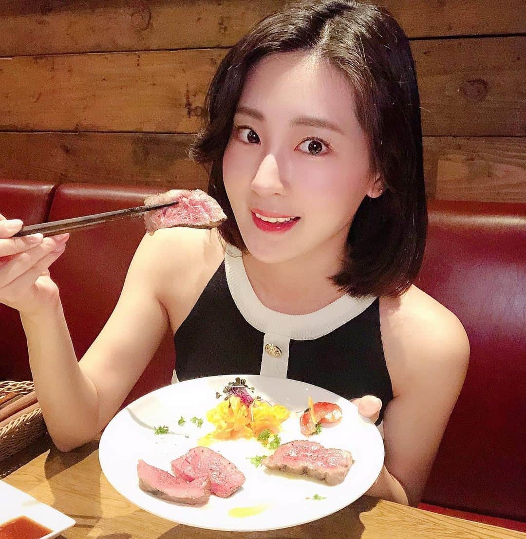 のインスタグラム：「打ち合わせ終わりに、﻿ 上野のfor bal meat(@forbalmeat )にお肉食べに行ってきましたよ🥩﻿ ﻿ お肉も柔らかくて、お店と雰囲気良くて女子会に最適でした♡﻿ ﻿  ﻿ 📢池尻愛梨スケジュール﻿📢 9月11日(金)EXMAX Special 掲載﻿ 9月15日(水) それって実際どうなの課﻿出演 9月25日(金)💮はなまる撮影会💮﻿ 10月4日(日)空けておいてください📸💕﻿ 10月7日(水)お誕生日🎂﻿  ﻿  ﻿ ﻿ ﻿ ﻿ ﻿ ﻿ ﻿ ﻿ ﻿ ﻿ ﻿ ﻿ ﻿ ﻿ ﻿ ﻿ ﻿ ﻿ #ローストビーフ #上野イタリアン #ワイン #Tボーンステーキ #女性人気 #肉バル #ガトーショコラ #上野ディナー #pr #トリドリベース﻿」