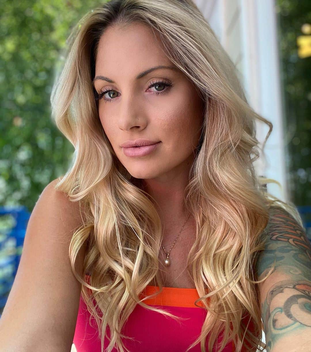 ティーガン・プレスリーのインスタグラム：「“See my poker face, Queens never fold”  - @missdestinydixon」