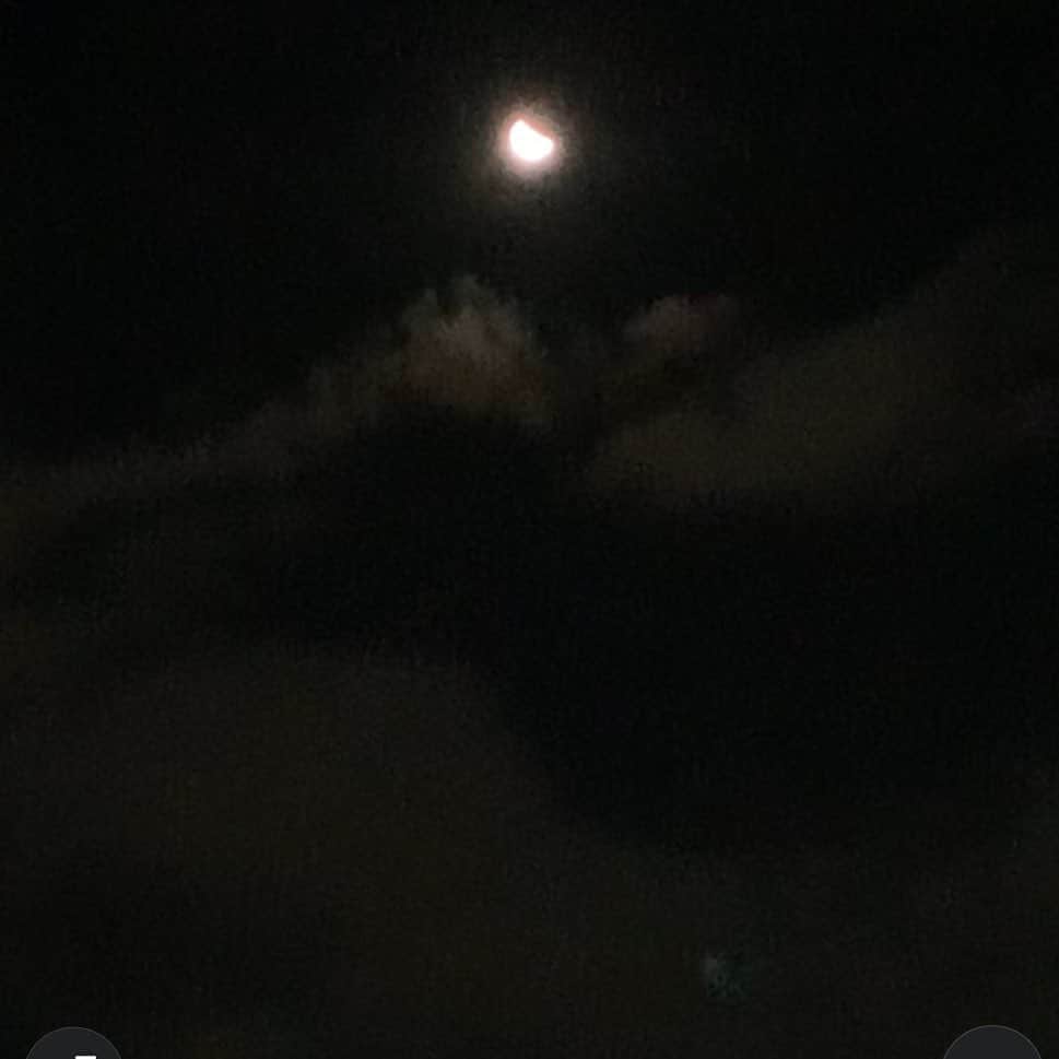 松田岳二さんのインスタグラム写真 - (松田岳二Instagram)「smile half moon」9月11日 1時01分 - cbsmgrfc