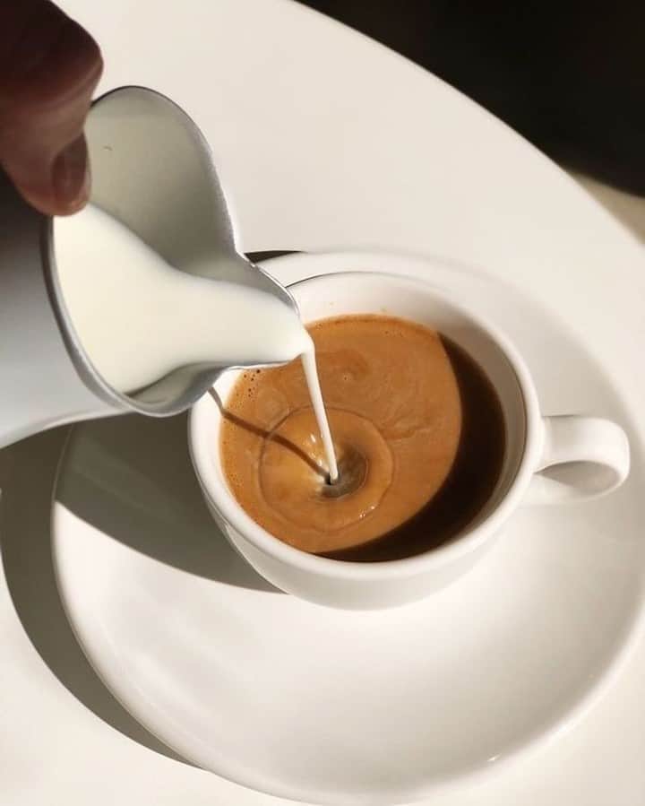 のインスタグラム：「We'll take two shots of espresso and a dash of cream, please. How do you take your coffee, and how many are you going to need to get you through the day today? ☕️」