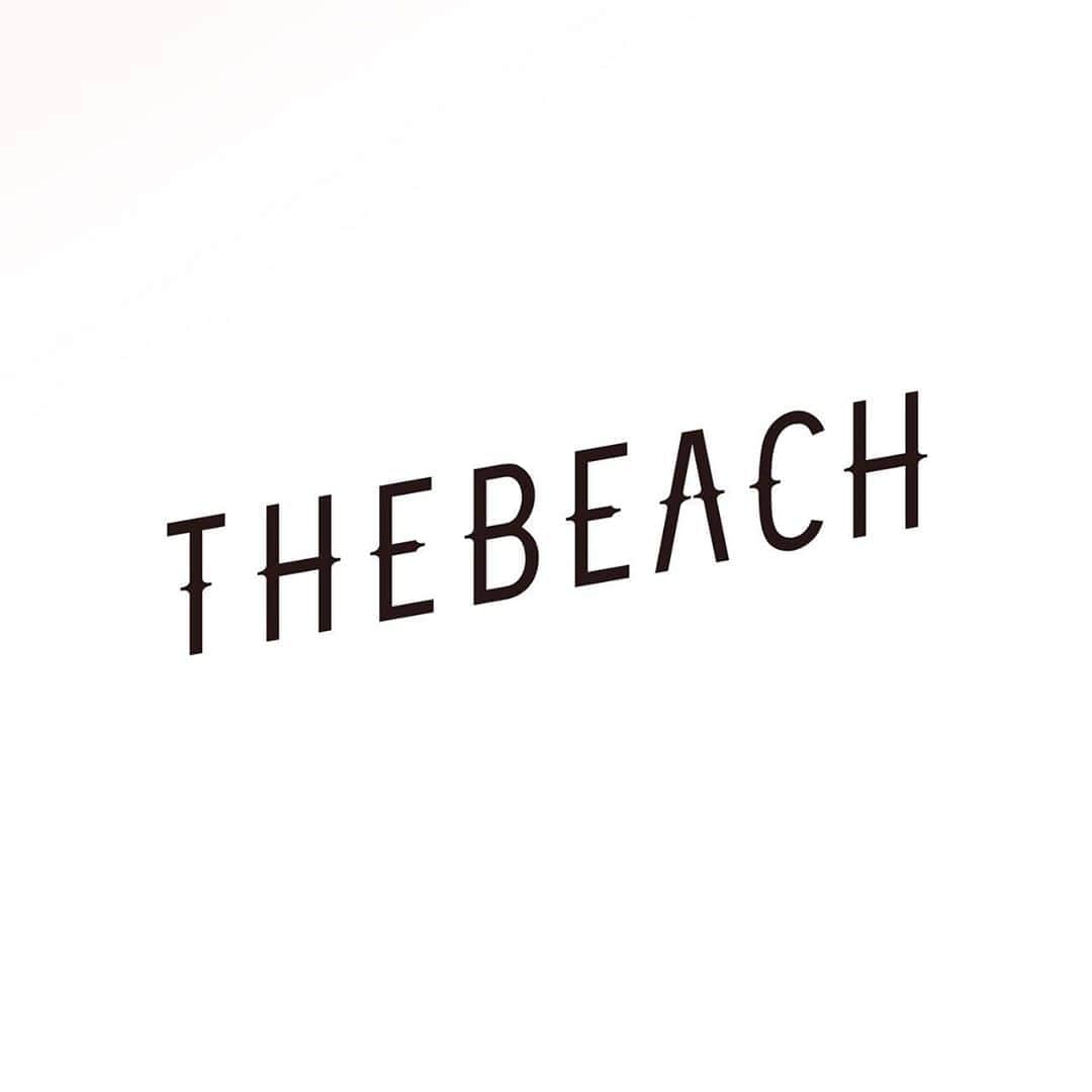 のインスタグラム：「・ @thebeach_yokohama  2019.01.01. Times Square NYC 大迫力の花火と共に迎えた 平成最後の年越し 人々の祝福の歓声を浴びながら 僕らの忘れられない1年が始まった ・ 出会ってから どれくらいの時が過ぎただろう 大学時代から 少しずつ縮まった君との距離 長い長い時間をかけて 大きくなっていった君の存在 ・ 君となら 飾らず自然体でいられるんだ ・ 2019.04.14. 昭和最後の年に生まれた僕らが 平成最後の君の誕生日に迎えた結婚式 ・ たくさんの愛を与えてくれた 大切なゲストに感謝をを込めて ・ かけがえのない日々を過ごした 平成から令和 そして未来へ Happy birthday, today is the beginning of an exiting new generation for us. ・ ・ WEDDING CIRCUSがお届けする NEW VENUE@横浜 元町・新山下 ・ 西海岸LAビーチリゾートクラブを彷彿とさせる 非日常的空間 ・ “ THE BEACH ” @thebeach_yokohama ・ 1000坪の広大な敷地を1組完全貸切にできる WEDDING VENUE ・ CEREMONY space PARTY BANQUET space BRIDE'S ROOM WAITING space… 会場内全てのspace どこを切り取ってもlnstagenic ・ ・ " THE BEACH " concept LA style BEACH CLUBできらめくFUN TIME 七色に彩る横濱 instagenic WEDDING DAY ・ We have creative mind. ・ 神奈川県横浜市中区新山下3-2-5 045-264-8437 info@the-beach.jp ・ #weddingcircus #weddingdress #weddingflowers #wedding #weddingday #weddingparty  #beachwedding #beachhouse #weddingdecoration  #yokohamawedding #横浜ウェディング #横浜結婚式 #花嫁 #プレ花嫁 #オリジナルウェディング#結婚 #結婚式 #結婚式場 #結婚式アイディア #スタジオ  #結婚準備 #結婚式レポ #ウェディング #西海岸スタイル  #式場 #入籍 #preview #grandopening #newopening #lnstagenic」