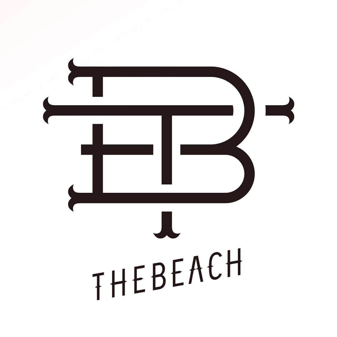 のインスタグラム：「・ @thebeach_yokohama  2019.01.01. Times Square NYC 大迫力の花火と共に迎えた 平成最後の年越し 人々の祝福の歓声を浴びながら 僕らの忘れられない1年が始まった ・ 出会ってから どれくらいの時が過ぎただろう 大学時代から 少しずつ縮まった君との距離 長い長い時間をかけて 大きくなっていった君の存在 ・ 君となら 飾らず自然体でいられるんだ ・ 2019.04.14. 昭和最後の年に生まれた僕らが 平成最後の君の誕生日に迎えた結婚式 ・ たくさんの愛を与えてくれた 大切なゲストに感謝をを込めて ・ かけがえのない日々を過ごした 平成から令和 そして未来へ Happy birthday, today is the beginning of an exiting new generation for us. ・ ・ WEDDING CIRCUSがお届けする NEW VENUE@横浜 元町・新山下 ・ 西海岸LAビーチリゾートクラブを彷彿とさせる 非日常的空間 ・ “ THE BEACH ” @thebeach_yokohama ・ 1000坪の広大な敷地を1組完全貸切にできる WEDDING VENUE ・ CEREMONY space PARTY BANQUET space BRIDE'S ROOM WAITING space… 会場内全てのspace どこを切り取ってもlnstagenic ・ ・ " THE BEACH " concept LA style BEACH CLUBできらめくFUN TIME 七色に彩る横濱 instagenic WEDDING DAY ・ We have creative mind. ・ 神奈川県横浜市中区新山下3-2-5 045-264-8437 info@the-beach.jp ・ #weddingcircus #weddingdress #weddingflowers #wedding #weddingday #weddingparty  #beachwedding #beachhouse #weddingdecoration  #yokohamawedding #横浜ウェディング #横浜結婚式 #花嫁 #プレ花嫁 #オリジナルウェディング#結婚 #結婚式 #結婚式場 #結婚式アイディア #スタジオ  #結婚準備 #結婚式レポ #ウェディング #西海岸スタイル  #式場 #入籍 #preview #grandopening #newopening #lnstagenic」