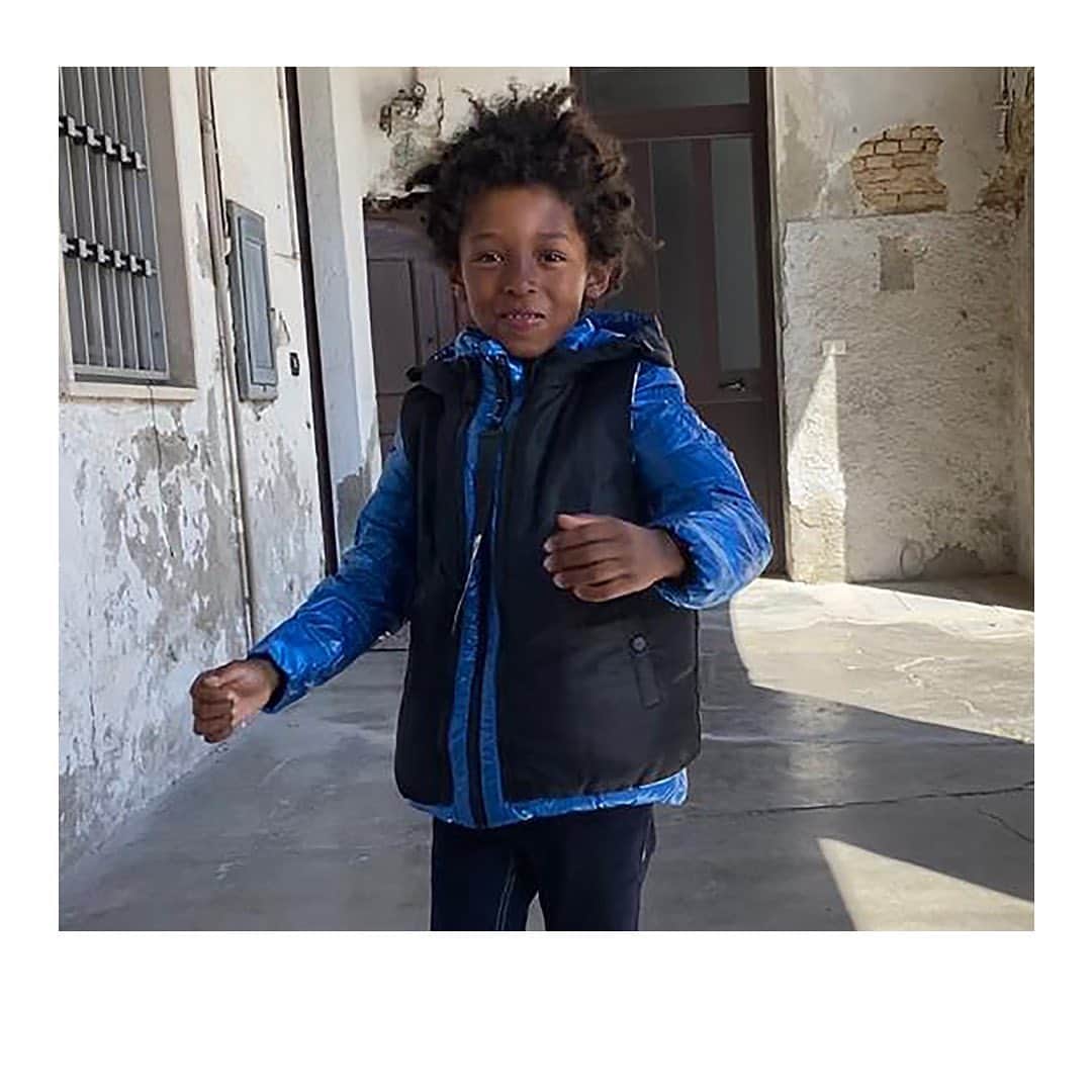 エーディーディーさんのインスタグラム写真 - (エーディーディーInstagram)「Little Miron wears #add Down Vest+Jacket . Discover more about #addlittlepeople at link in bio and explore our Kid collection now on sale.  #kid #jacket #sale #sales #shop #boy #littleboy #kids #junior #vest #blue」9月11日 1時51分 - addmilano