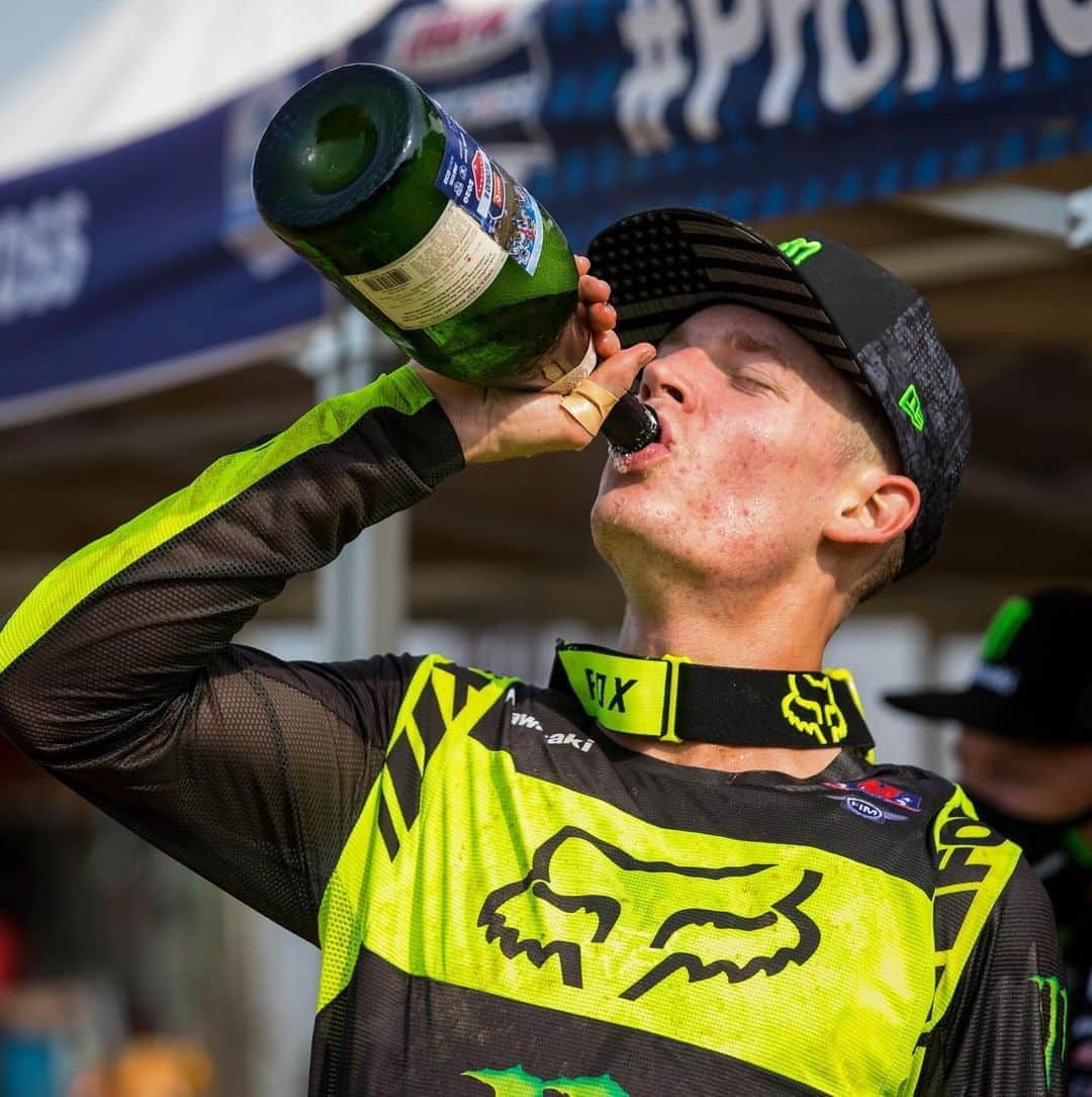 Racer X Onlineさんのインスタグラム写真 - (Racer X OnlineInstagram)「The Conversation 🗣 @AdamCianciarulo  "I don’t think I would have won that first moto if I didn’t lead all those laps at Ironman a couple weeks ago. You get up there and you’re more comfortable. You fake it till you make it. You just start believing in yourself." 🍾 Read more on @RacerXOnline 🔗 LINK IN BIO」9月11日 2時08分 - racerxonline