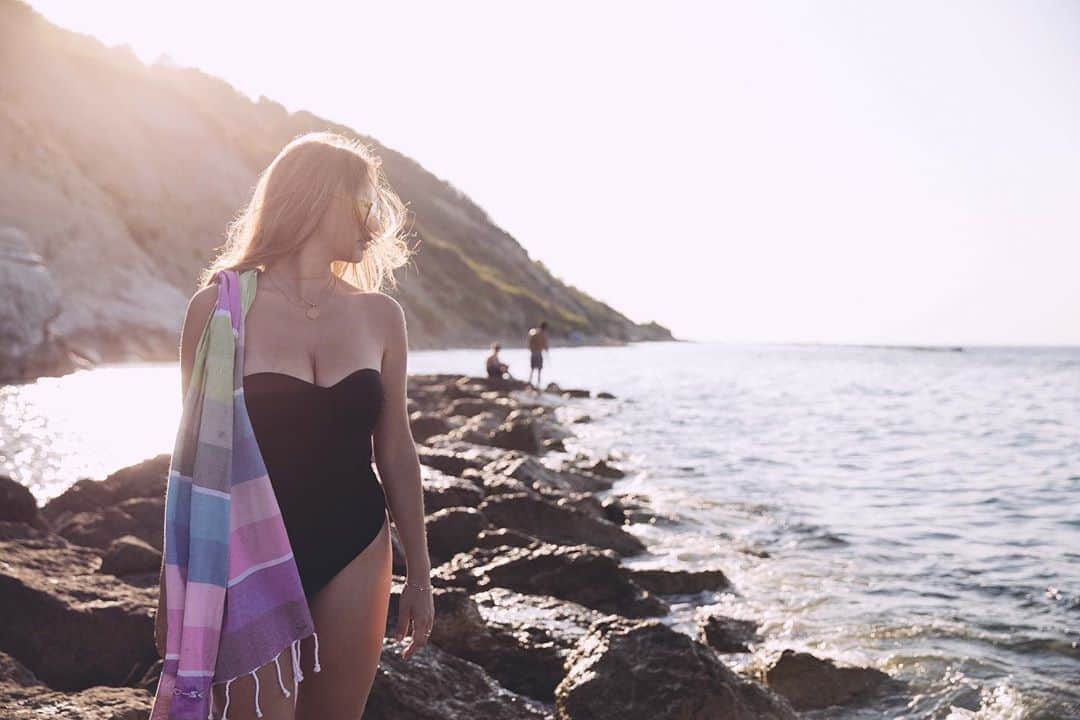 のインスタグラム：「Ultimi giorni d’estate! . Ph @raoul_grandolfo  . #brandinatheoriginal #summervibes」