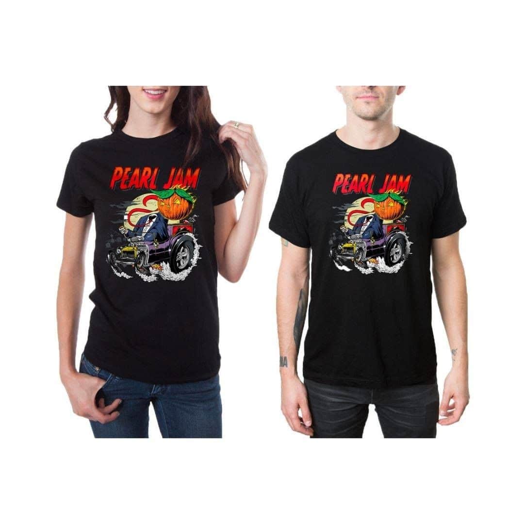 パール・ジャムさんのインスタグラム写真 - (パール・ジャムInstagram)「The 2020 Pearl Jam Halloween shirt is here, along with a new shirt for the 2020 election. Links are in stories.」9月11日 2時39分 - pearljam