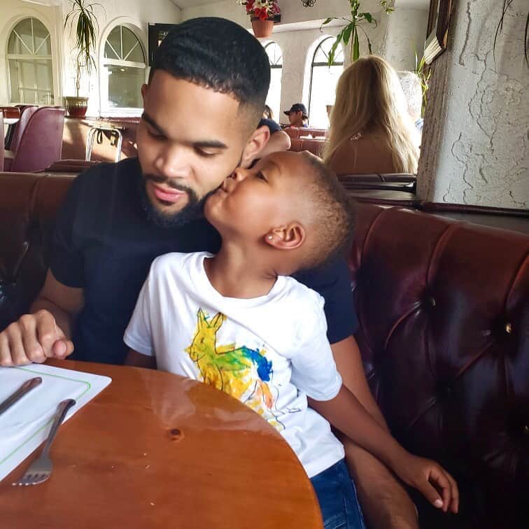 ディジョン・タルトンのインスタグラム：「Let’s normalize our young Kings knowing the Men in their lives will love, cover and protect them too...」