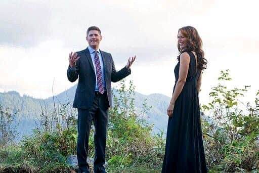 エミリー・スワローのインスタグラム：「I may have played The Darkness, but my heart felt like it was exploding sunbeams every time I got to work on @cw_supernatural.  The show and its fandom changed my life so much for the better, and I can’t believe the end of the road is here.  Thank you to everyone who made the set such a wonderful place to play, and thank YOU, #spnfamily, for your unbelievable love and passion. 💔  * * * #supernatural #spnfamily #amara #dean #chuck #sam #mooseandsquirrel #season15 #thisistheend」