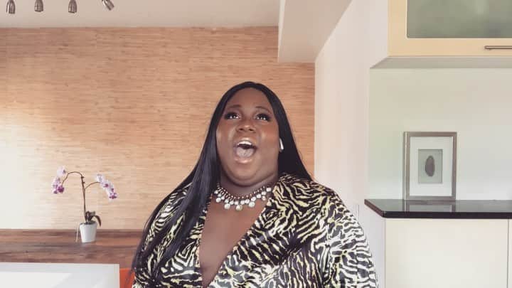 のインスタグラム：「Shout outs to @sfgmc until we meet again... also I got thicker and I like it!!!」