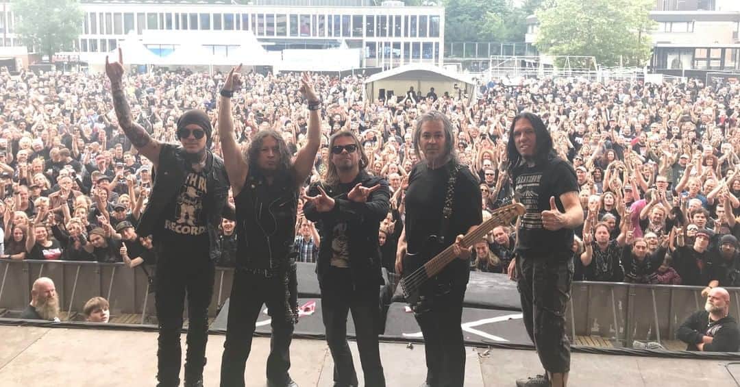 Queensrycheさんのインスタグラム写真 - (QueensrycheInstagram)「At Into The Grave Festival in Leeuwarden, Netherlands 🤘 #queensryche #theverdicttour #intothegravefestival #leeuwarden #netherlands🇳🇱 #friends #friendship #bandofbrothers #goodtimes #memories #greatcrowd #rychersrule #parkerlundgren #michaelwilton #toddlatorre #eddiejackson #caseygrillo #theryche」8月18日 4時01分 - queensrycheofficial