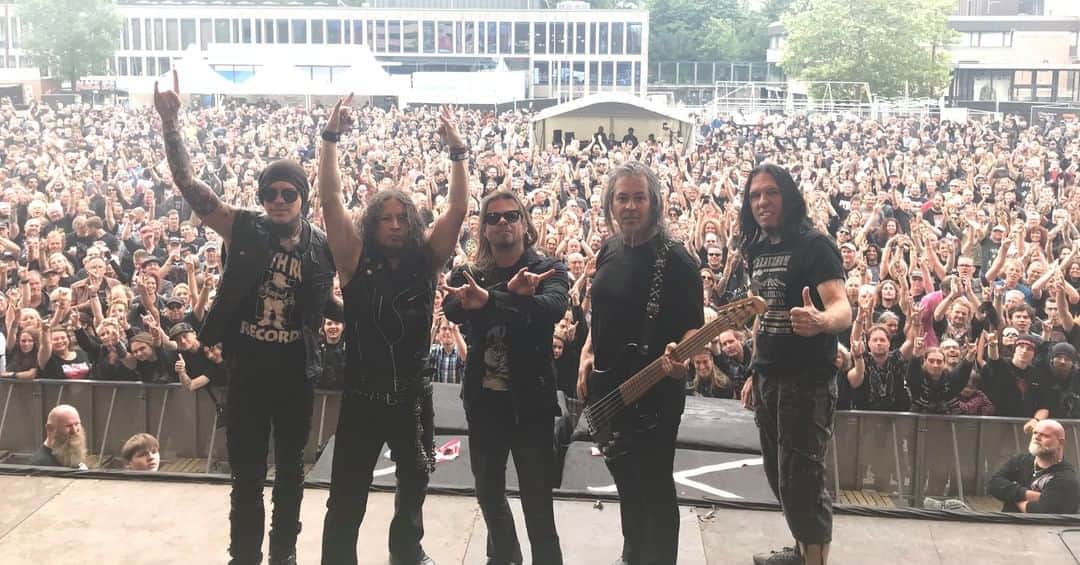 Queensrycheさんのインスタグラム写真 - (QueensrycheInstagram)「At Into The Grave Festival in Leeuwarden, Netherlands 🤘 #queensryche #theverdicttour #intothegravefestival #leeuwarden #netherlands🇳🇱 #friends #friendship #bandofbrothers #goodtimes #memories #greatcrowd #rychersrule #parkerlundgren #michaelwilton #toddlatorre #eddiejackson #caseygrillo #theryche」8月18日 4時01分 - queensrycheofficial