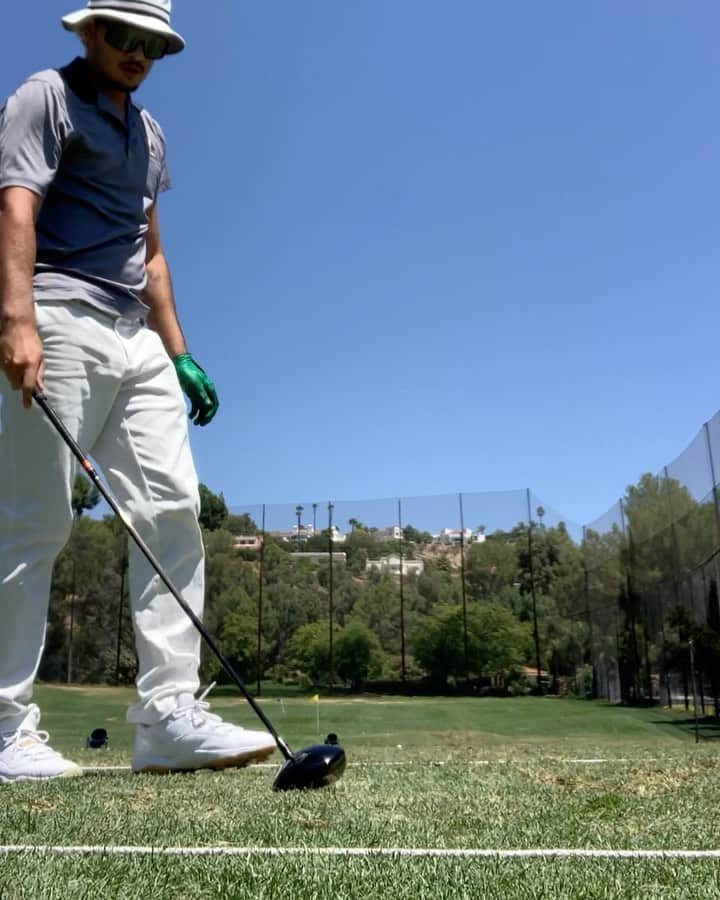 ブランドン・トーマス・リーのインスタグラム：「Aaaaaand twirl the club ... ⛳️」