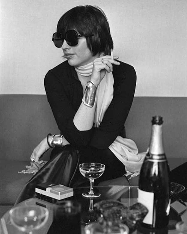 ホルストンのインスタグラム：「Me, Myself, and my Martini⁠⠀ ⁠⠀ ⁠⠀ #halston #halstonstyle #halstonettes #halstondress #halstonfashion⁠⠀ ⁠⠀ ⁠⠀」