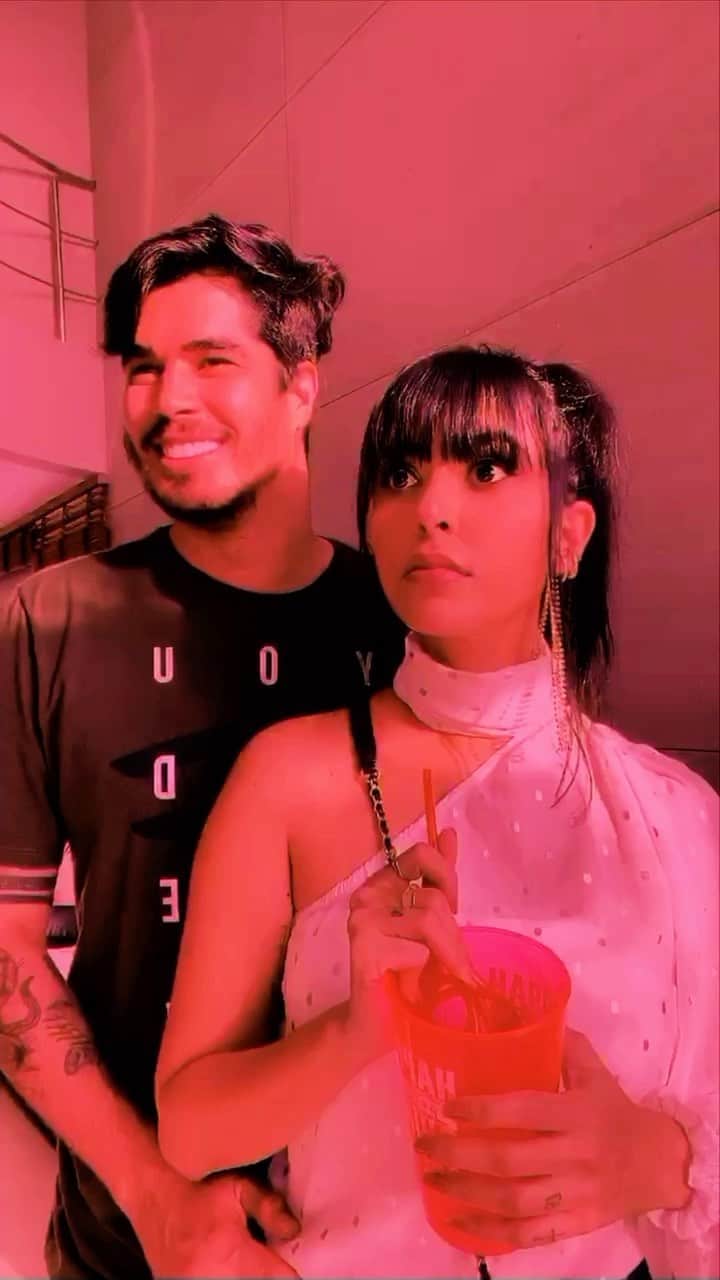 Gabriela Salesのインスタグラム：「E vamos de paranoia kkkk. Quem também se identifica? 😂😂😂」