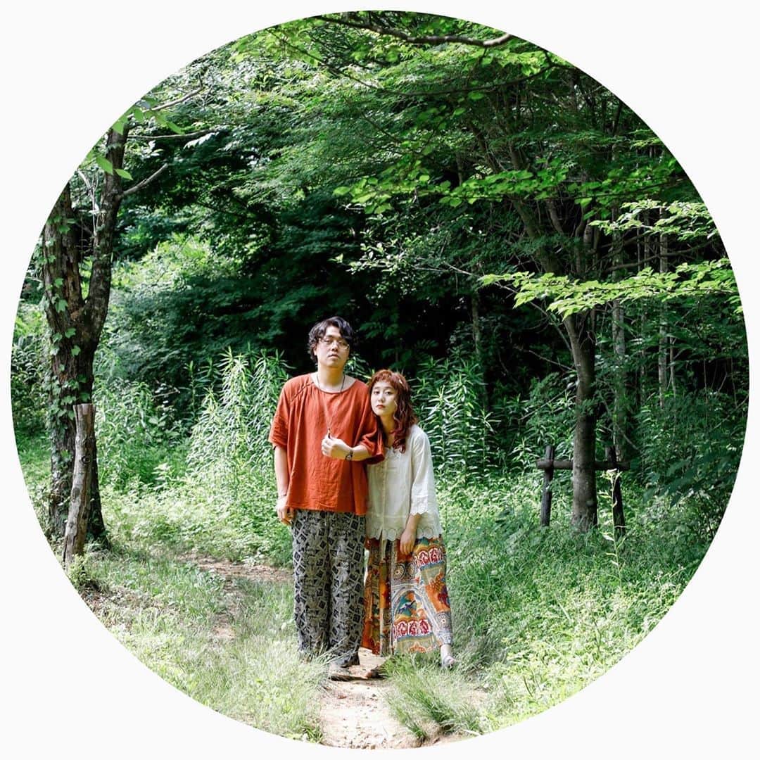 おざきせりなさんのインスタグラム写真 - (おざきせりなInstagram)「. . 笑っても口角の上がらないカップル 2回目の夏、 . .   #couplelook  #ootd #古着カップル #hibi_jp #セルフポートレート #film_jp #vsco #カメラ初心者 #pof_ig #photo_jpn #pt_life  #couplephoto #couple #カップルコーデ#お出かけ #カップルグラム #カップルフォト倶楽部 #coupleshoot #date #日々を楽しむ」8月18日 6時57分 - wa_wawawah