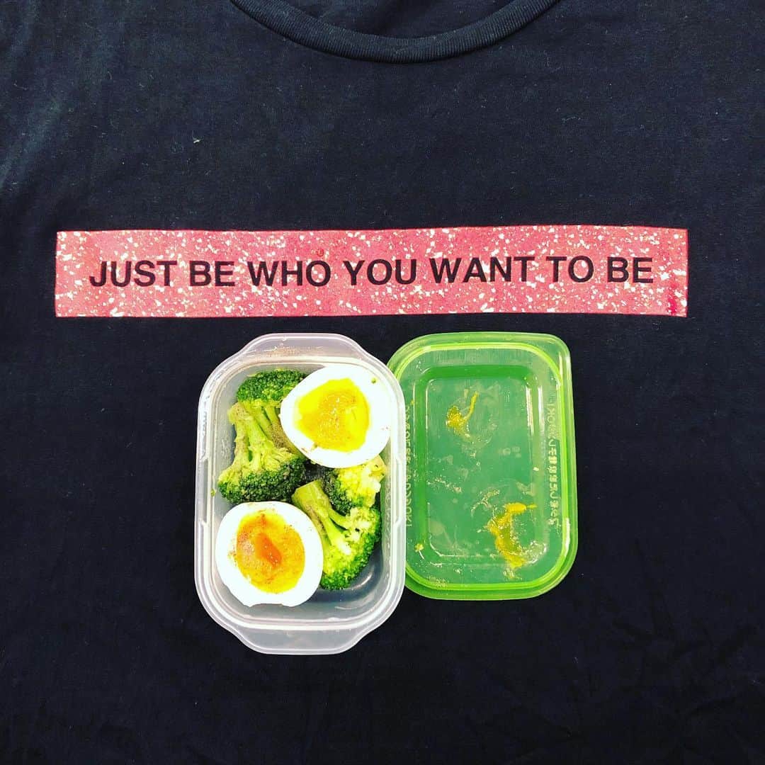 風間由次郎のインスタグラム：「🥦👕」